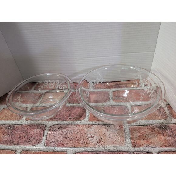 Vintage PYREX Colonial Mist Mixing Bowl Set Of 2 Floral Daisy Design Nesting VTG - Picture 3 of 4